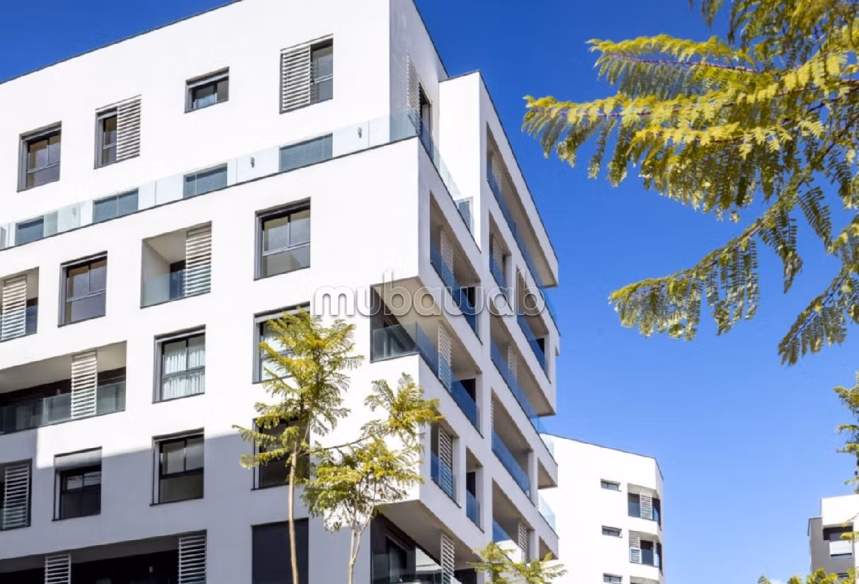 Studio location cfc opposite American consulate
