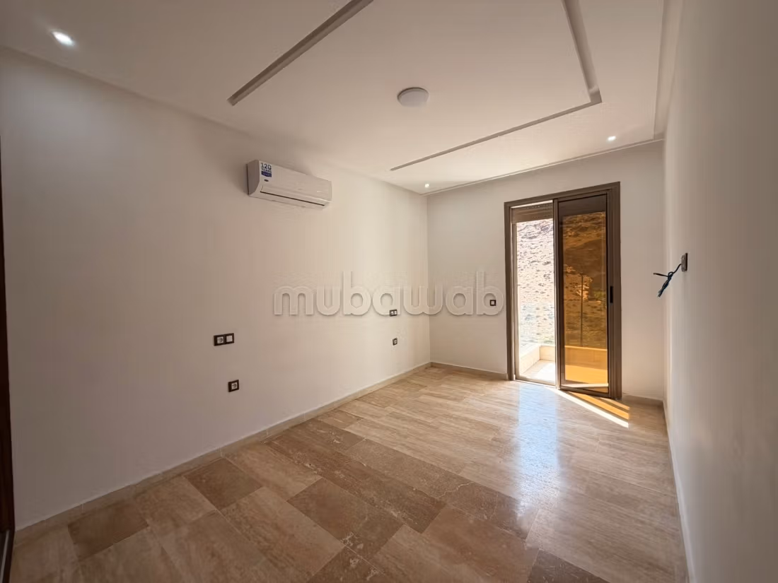 Magnifique appartement vide de 2chambres — 2