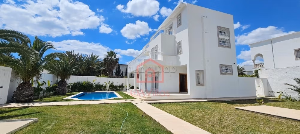 Villa s5 Pied dans l’eau a Jinène Hammamet