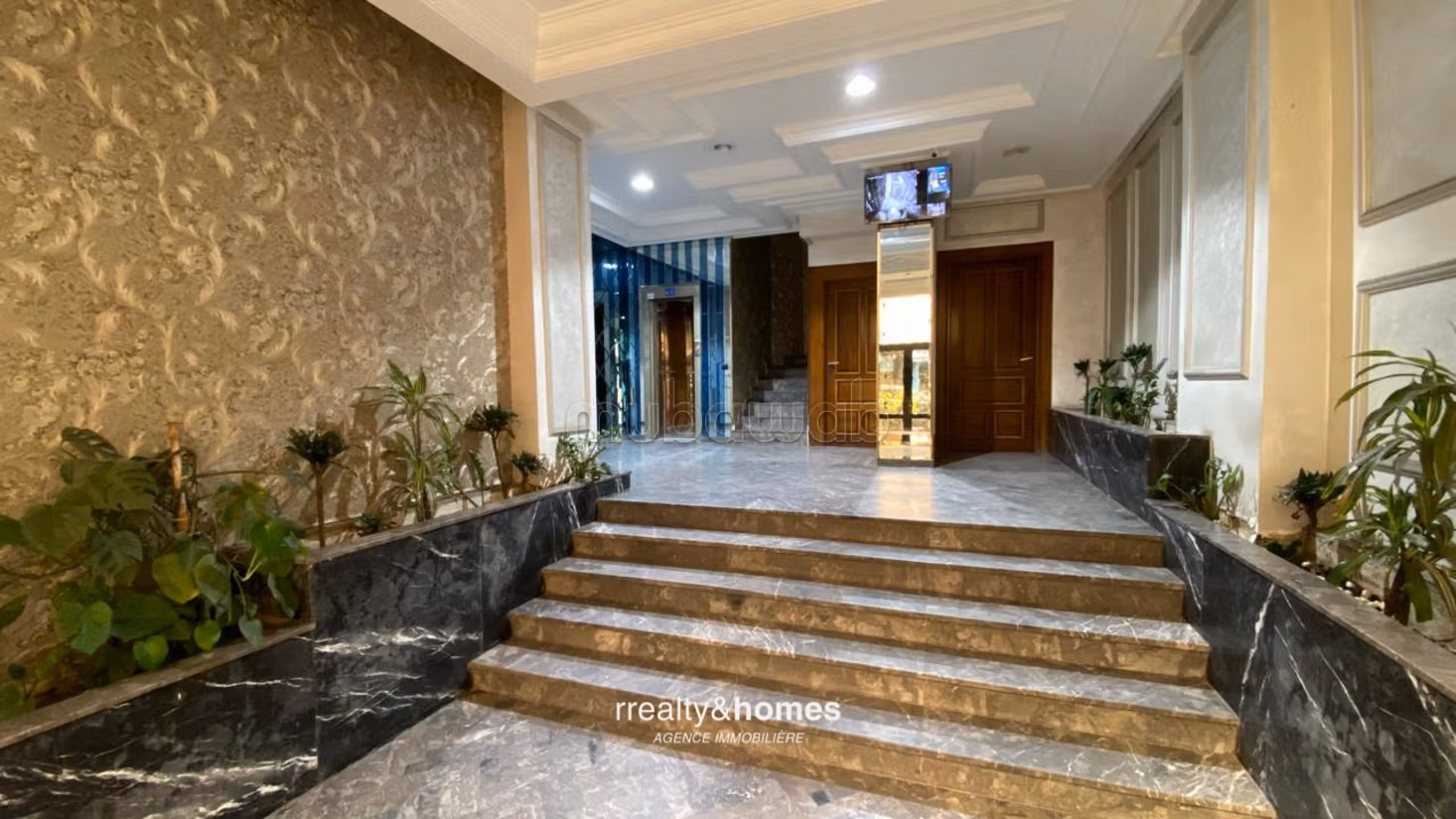 Appartement 331 m² f Racine — 14
