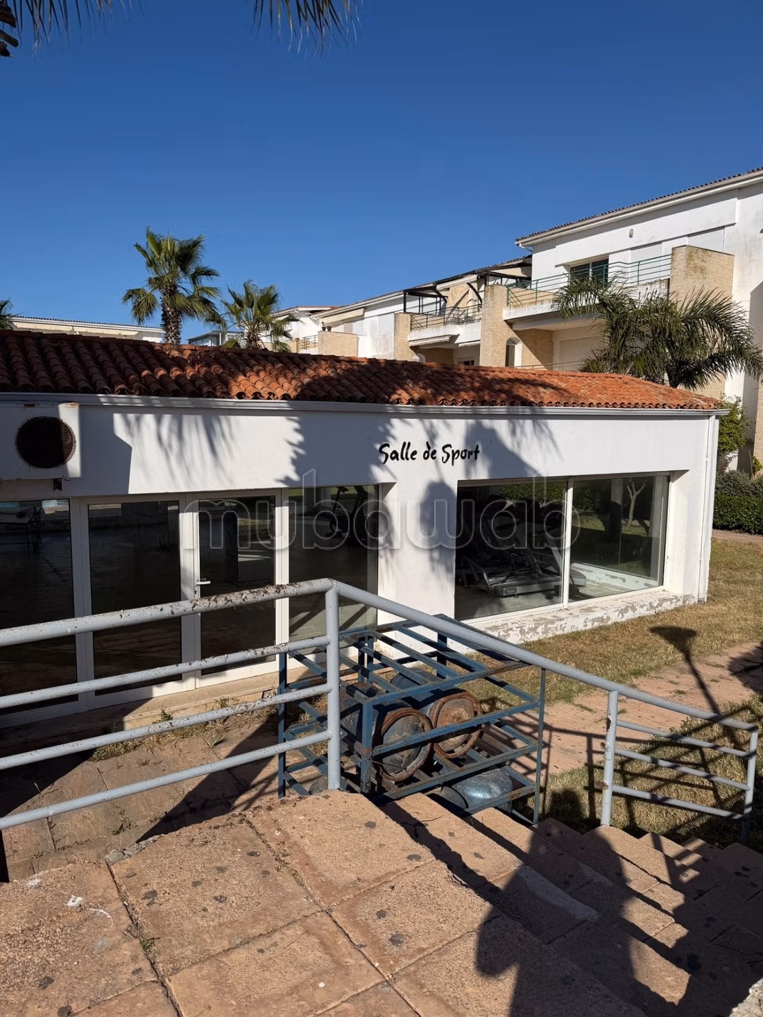 Te koop: appartementen. 3 Ruimtes. Volledig gemeubileerd