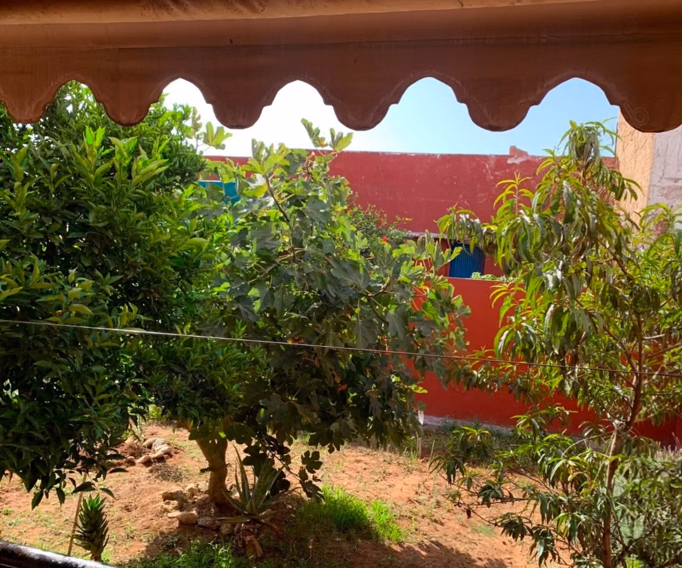 2-Story Villa with Garden