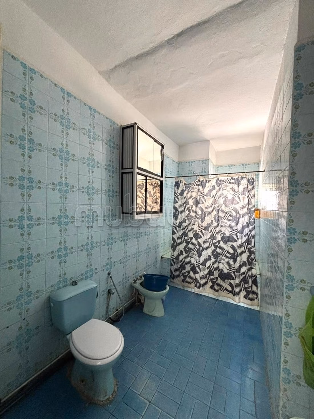 Rez de chaussée s3 de 250m2 à cité nozha ariana