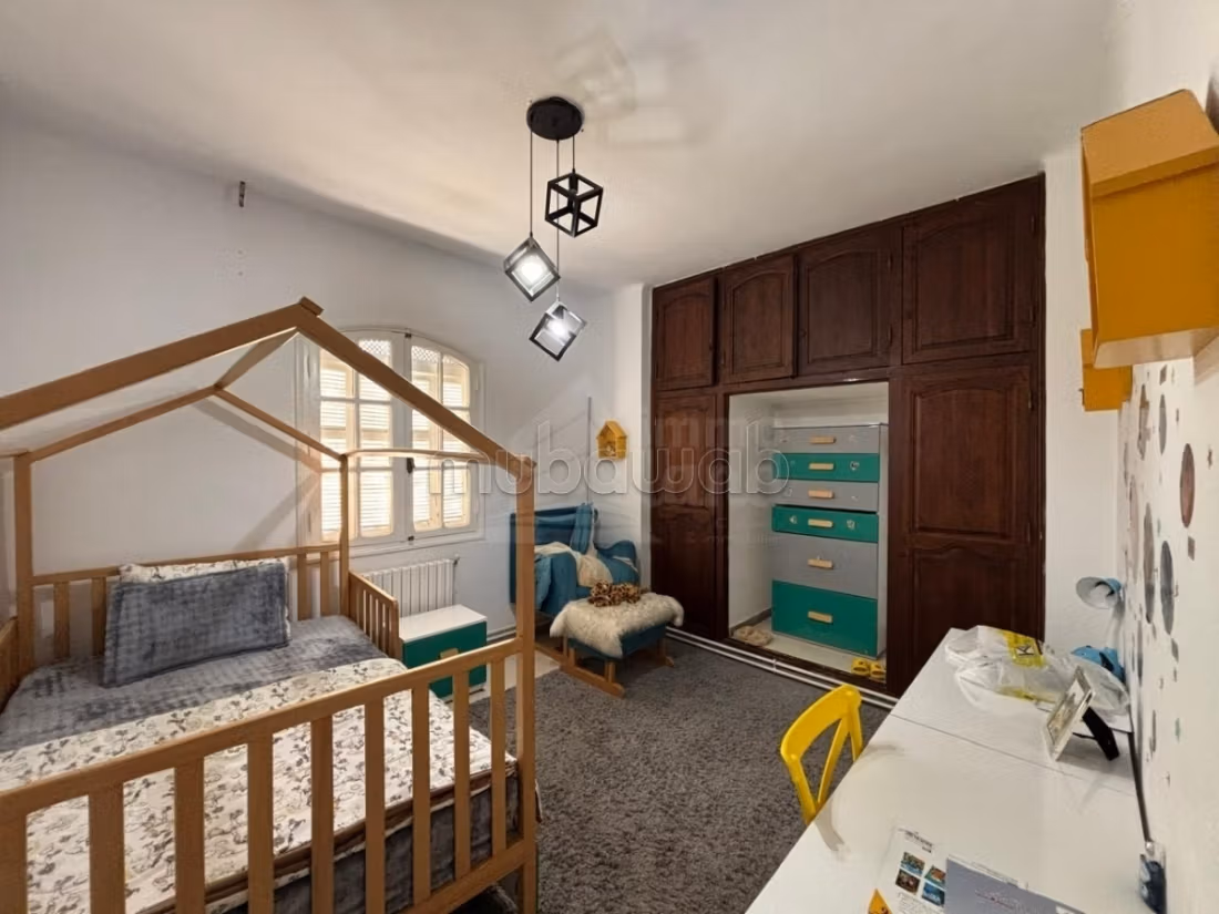 Villa S5 de 280 m² sur terrain de 439m2 à cité ghazela