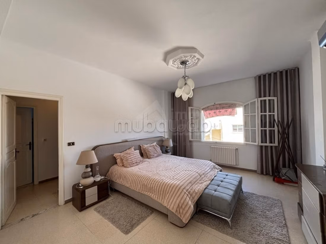 Villa S5 de 280 m² sur terrain de 439m2 à cité ghazela
