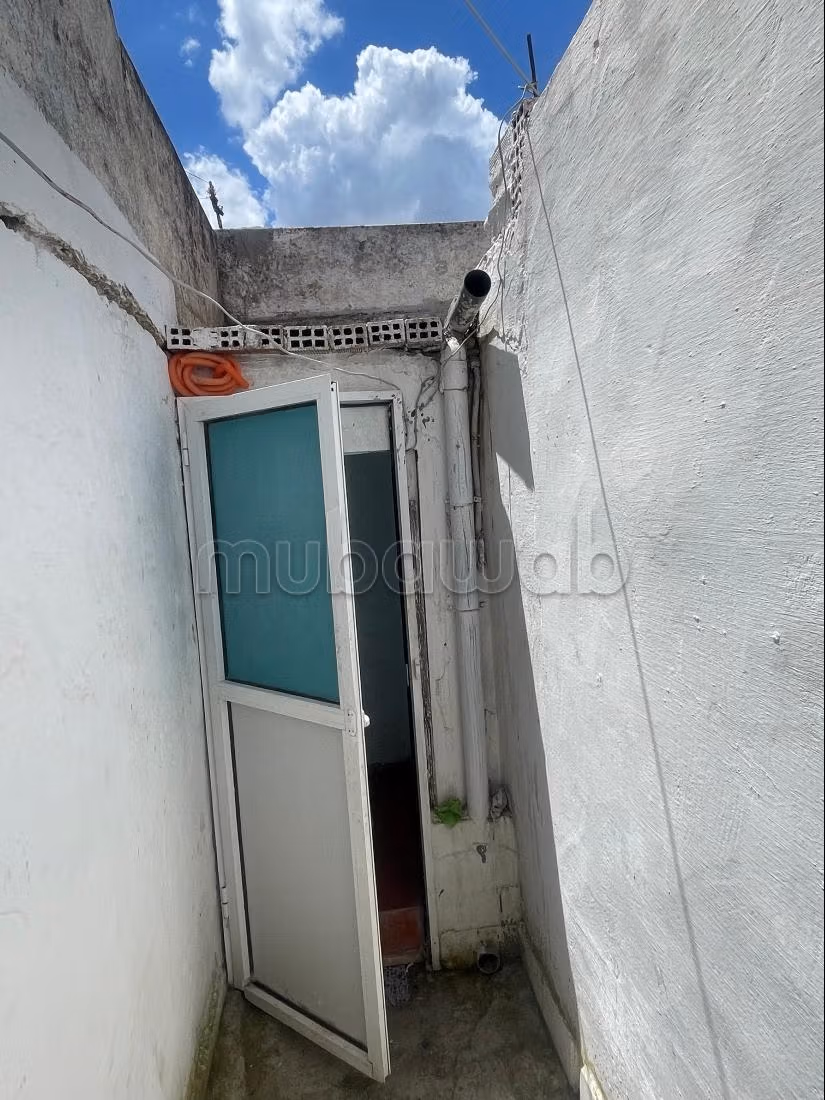 Piso en venta en Mellah. Pequeña superficie 120 m²
