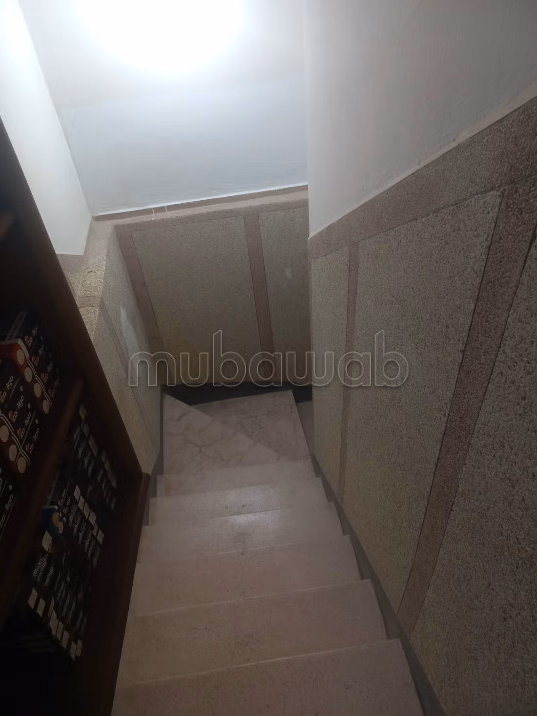 Local commercial en location en Centre ville.
Surface de 140 m².
Climatisation