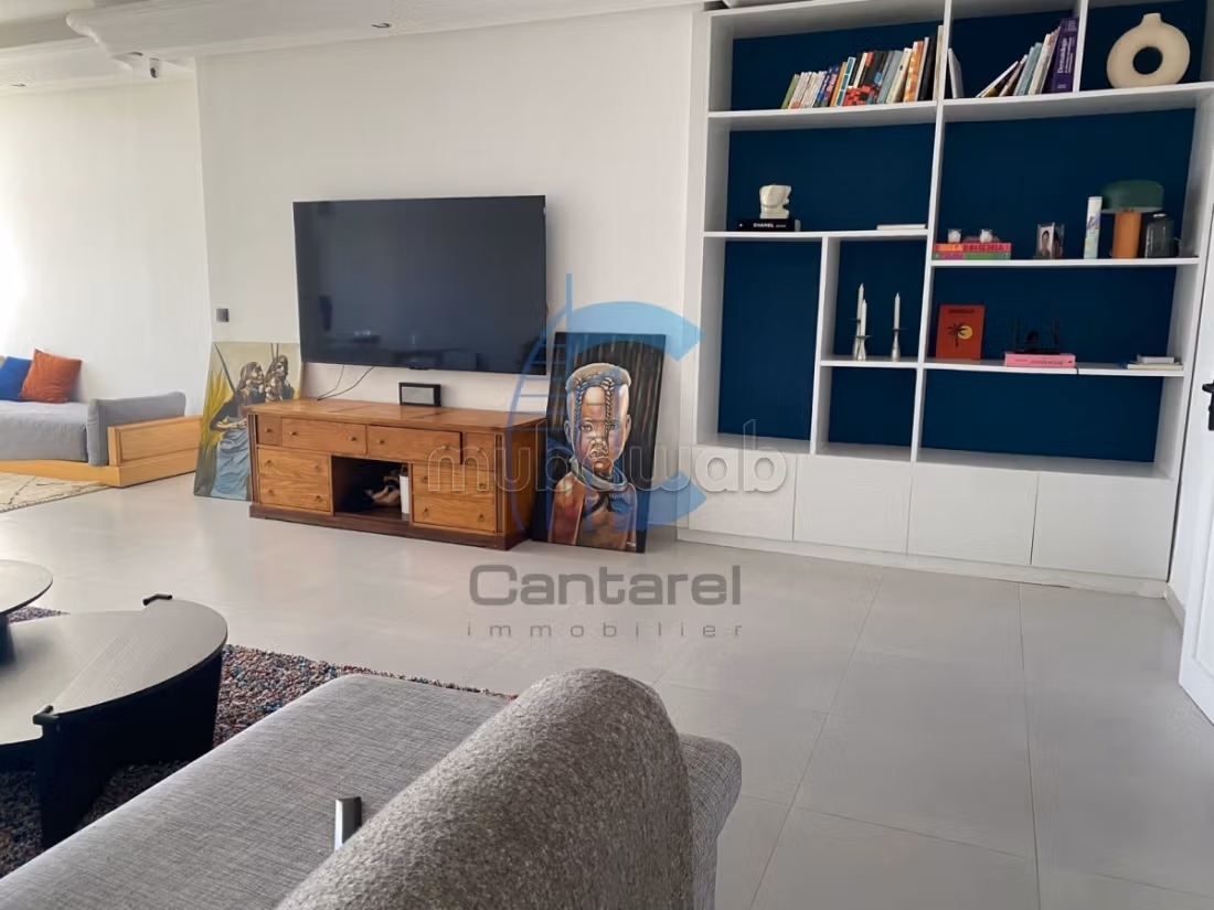 Magnificent renovated apartment for sale in Gauthier