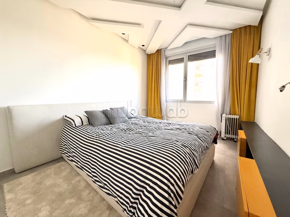 Flat for rent in Racine. Surface area 110 m². Well equipped kitchen