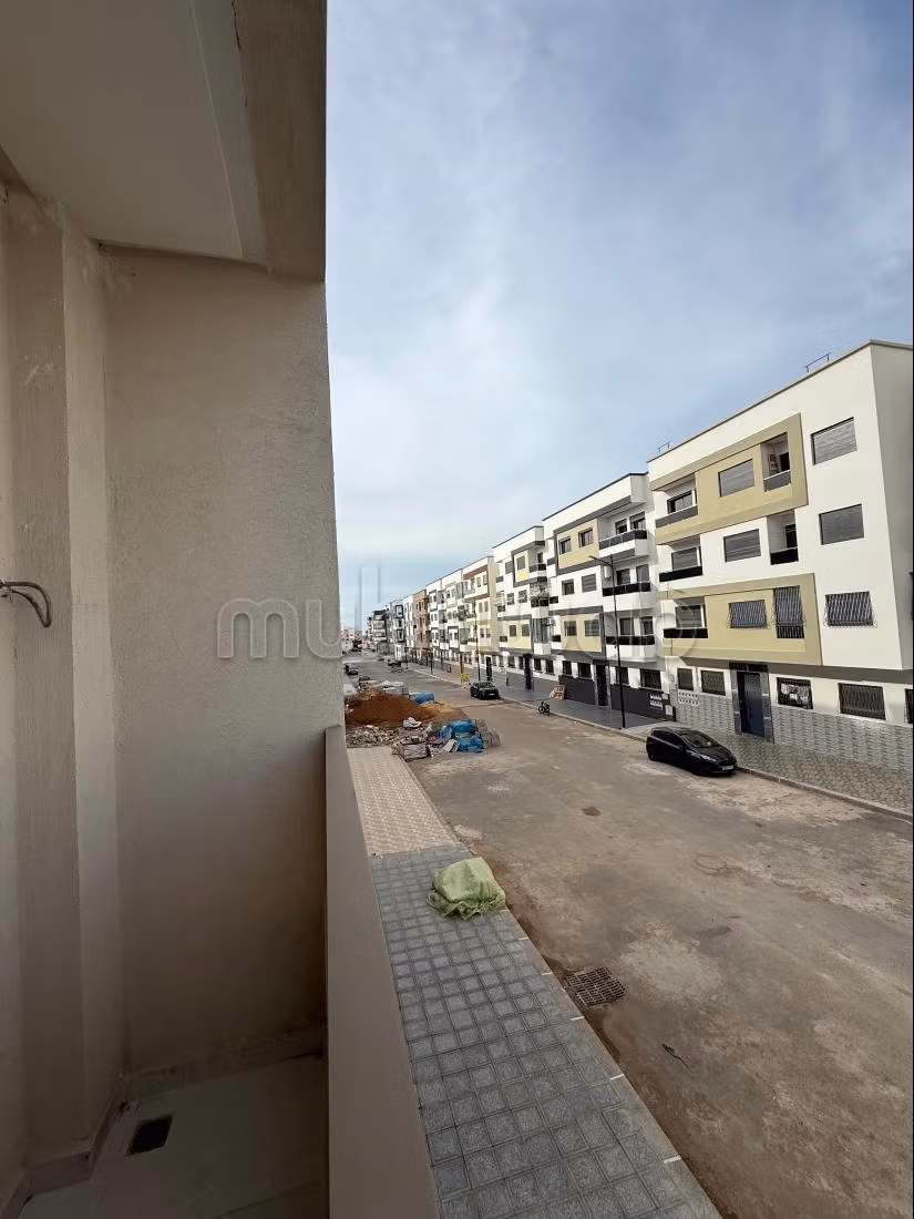 Piso en venta. 2 hermosas habitaciones. Salón tradicional y puerta blindada