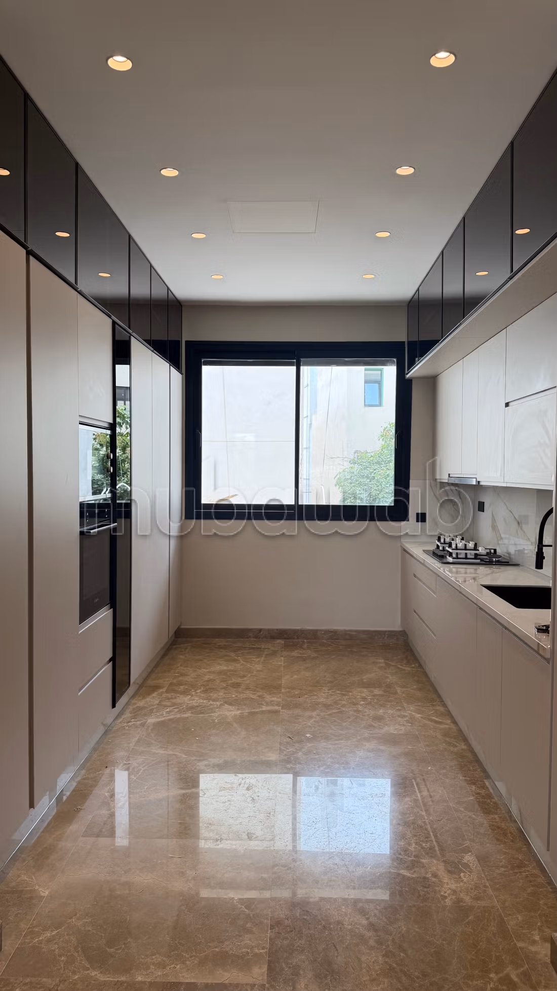 Great apartment for rent in Du Golf. 6 large rooms. Ample storage space