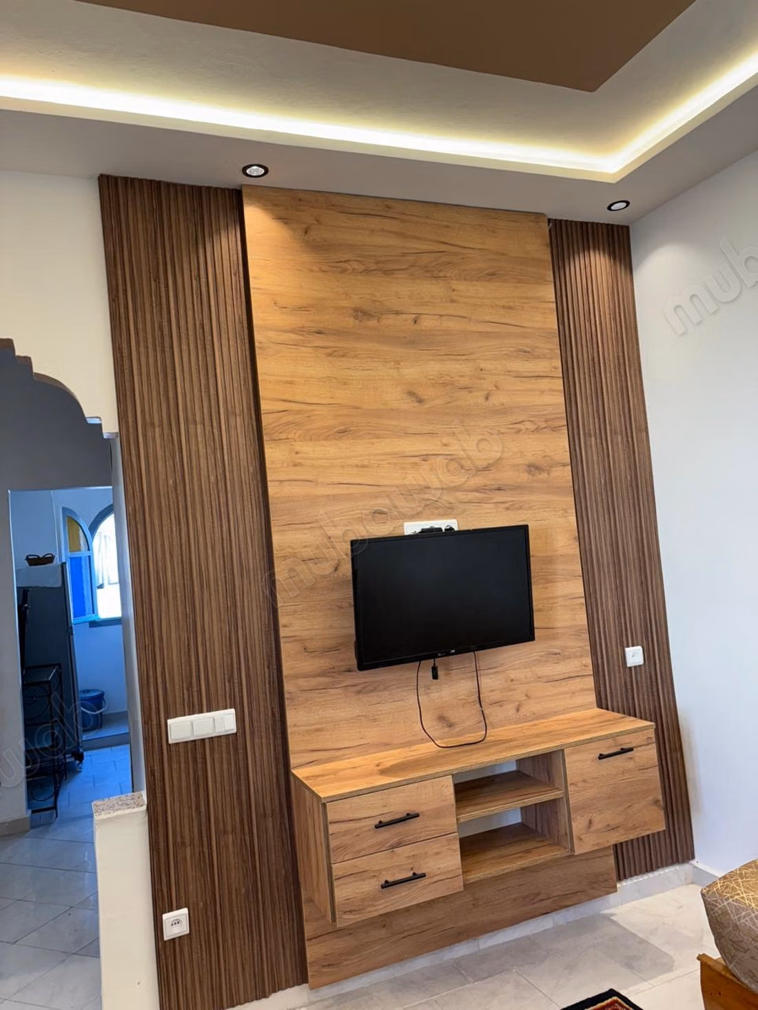 Location d'un appartement à Bab Enzh. 2 chambres. Porte blindée et vue sur mer