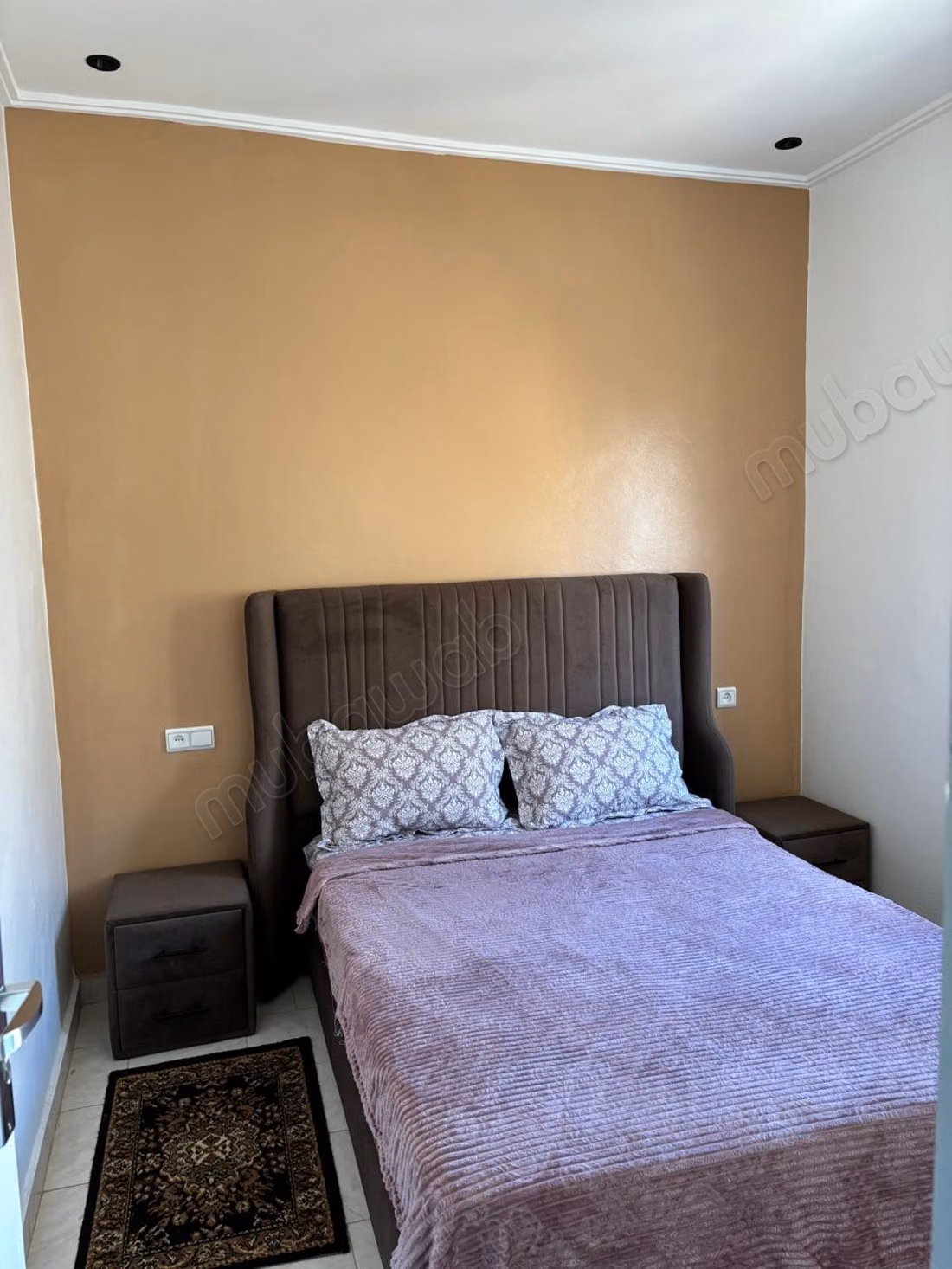 Location d'un appartement à Bab Enzh. 2 chambres. Porte blindée et vue sur mer