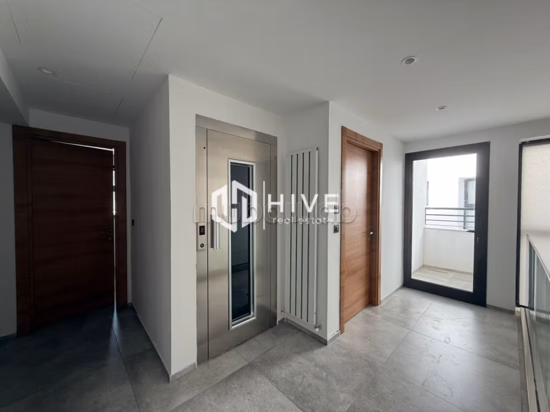 Location triplex in Gammarth