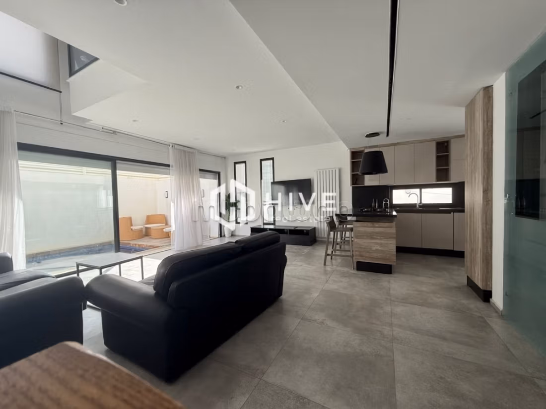 Location triplex in Gammarth