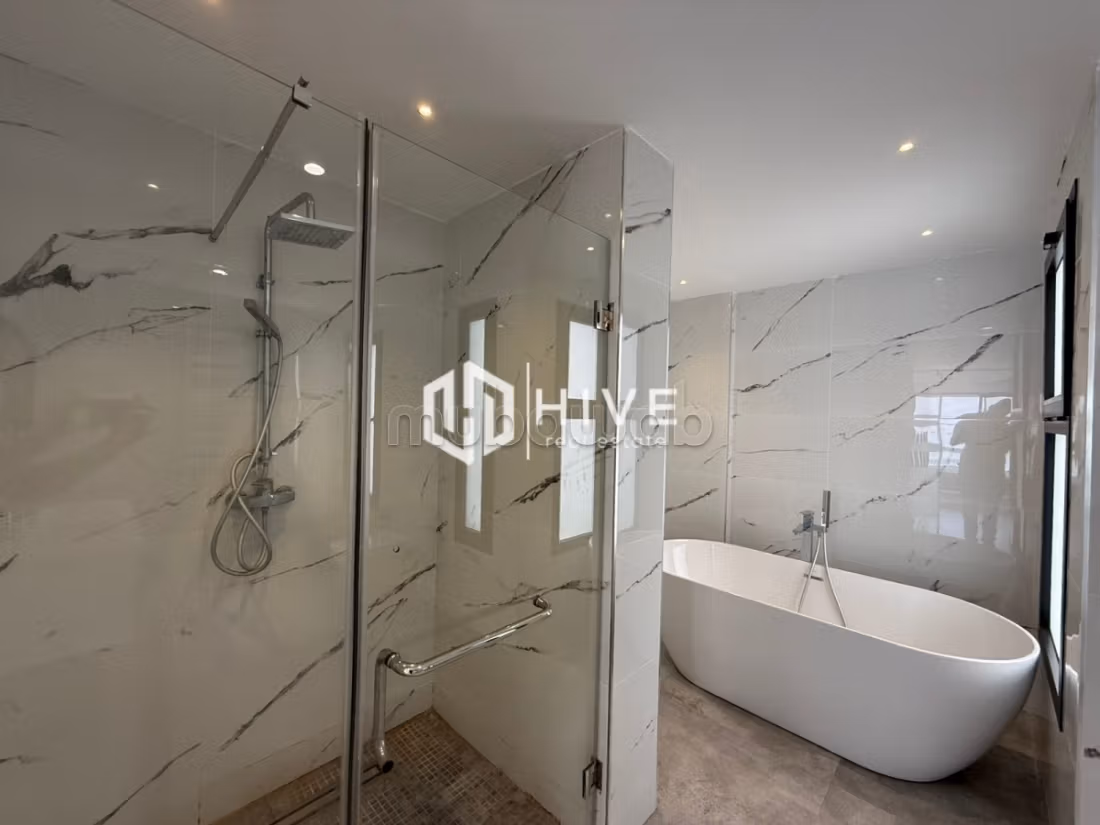 Location triplex in Gammarth