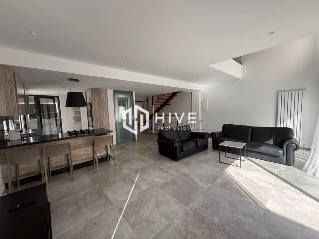 Location triplex in Gammarth