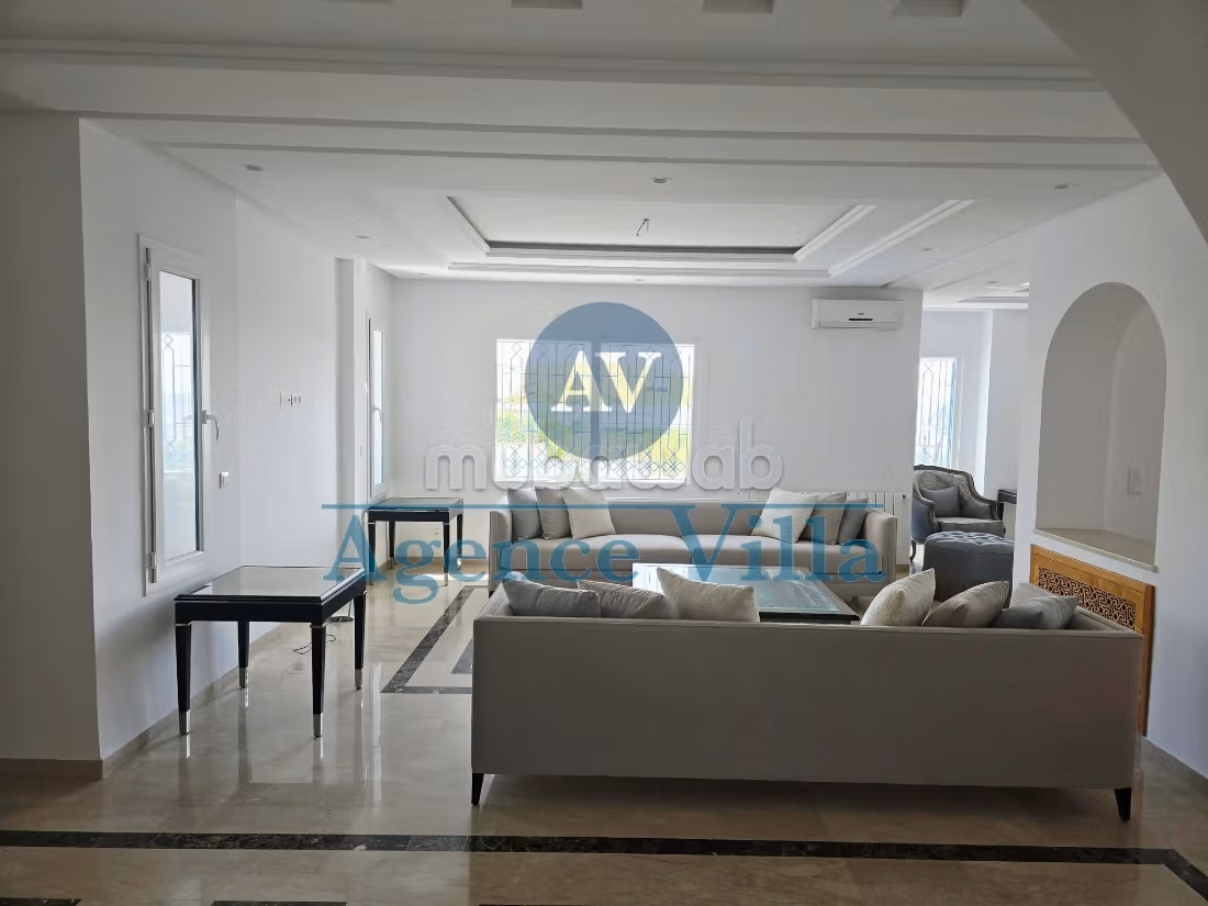 Villa di Prestigio a Gammarth Superiore