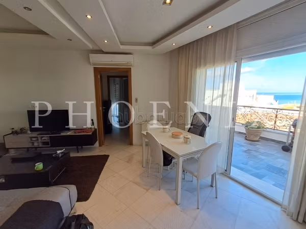 Appartamento S2 con terrazza vista mare a La Mars