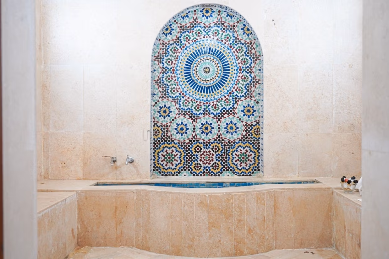 Casa di lusso in affitto a Centre. 4 locali spaziosi. Salotto tipico marocchino, sistema di sicurezza