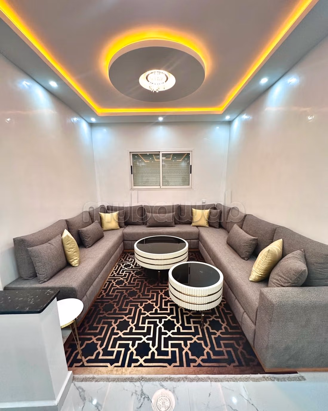 Location saisonnière à Le boulevard Mohammed V. 2 pièces. Concierge et climatisation