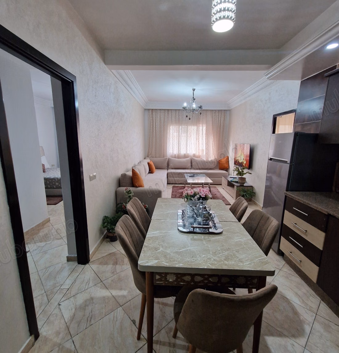 Location saisonnière à Le boulevard Mohammed V. 2 pièces. Concierge et climatisation