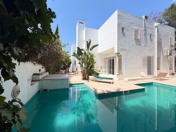 À louer villa S4 avec piscine à Mutuelle ville