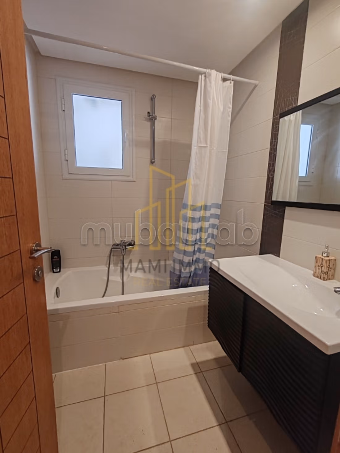 A louer un appartement S4 meublé Centre Urbain N