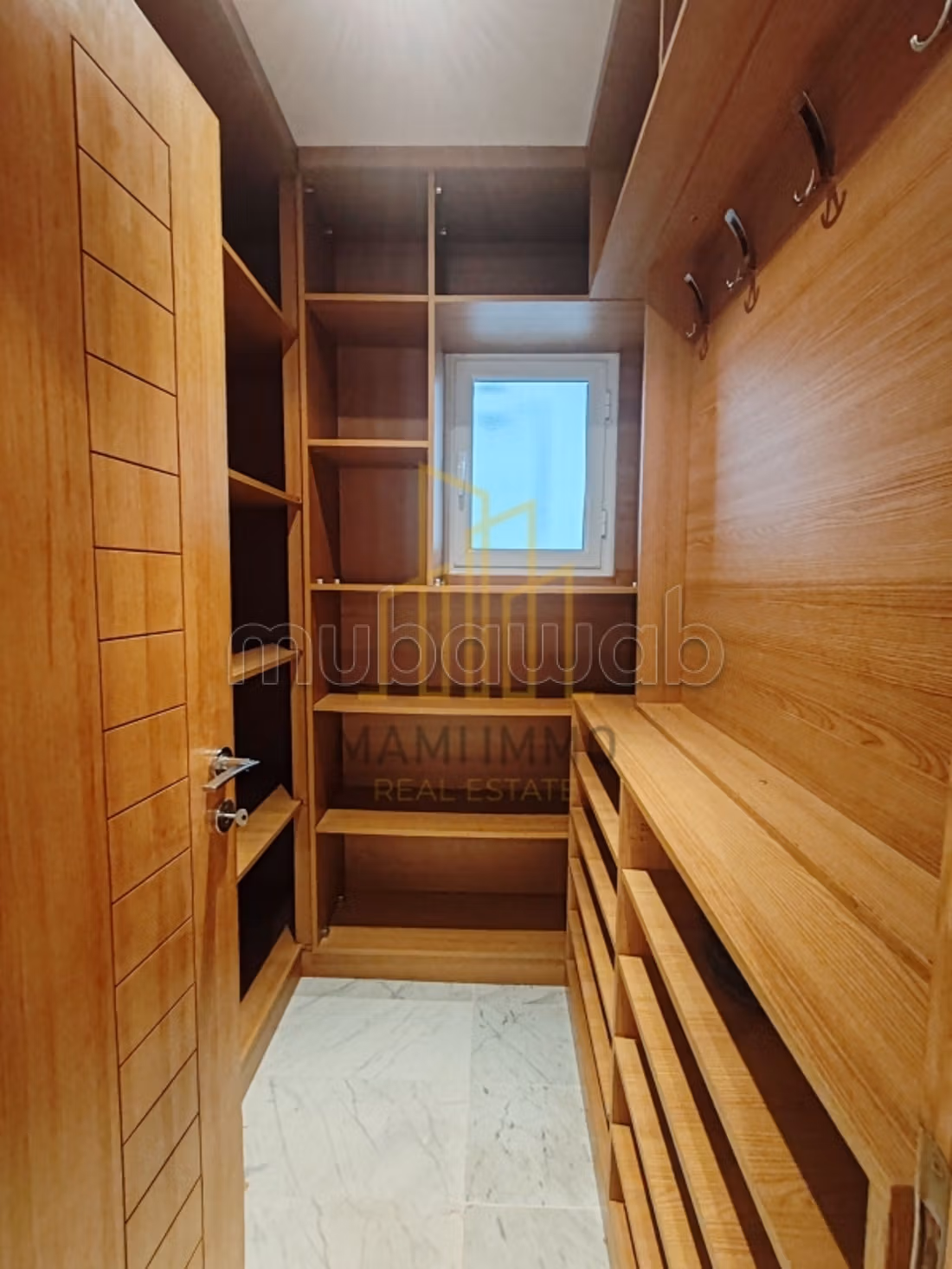 A louer un appartement S4 meublé Centre Urbain N