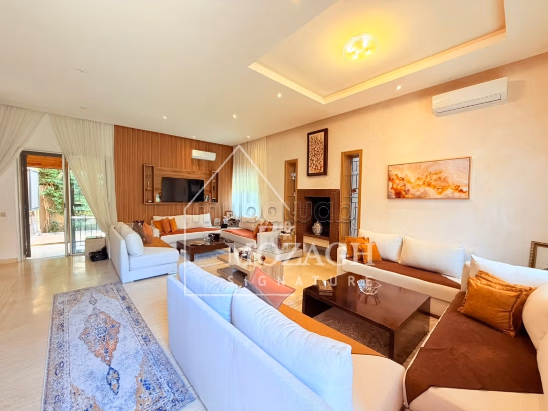 Bella villa con 4 camere da letto - Quartiere Targa