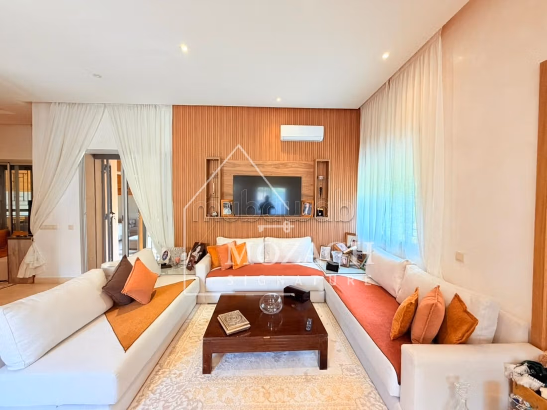 Bella villa con 4 camere da letto - Quartiere Targa