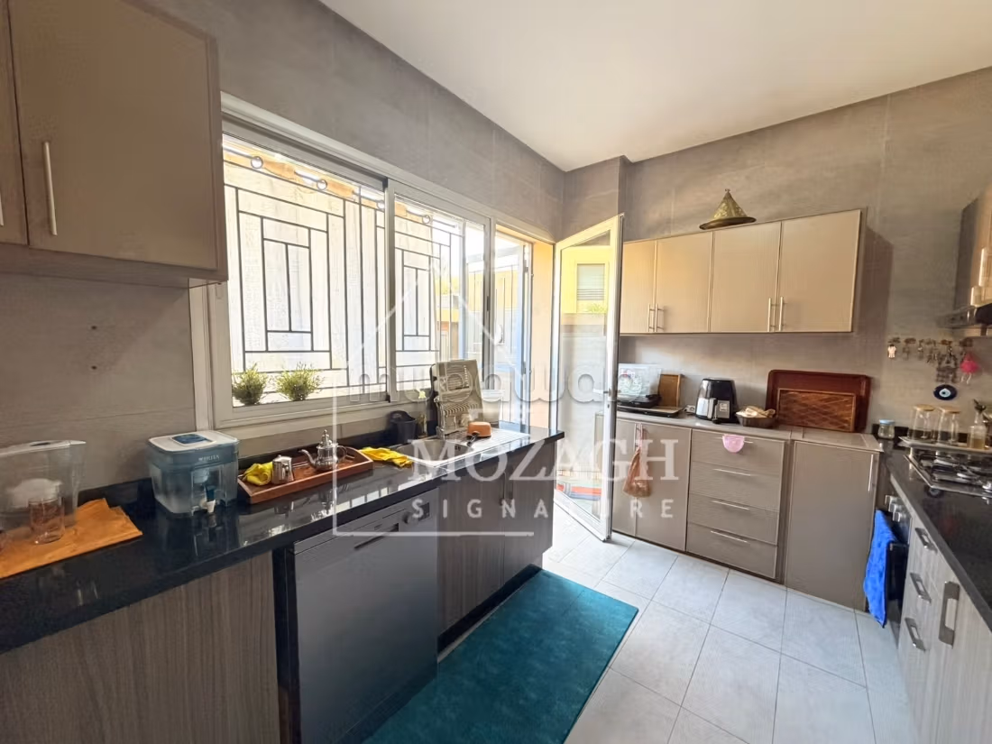 Bella villa con 4 camere da letto - Quartiere Targa