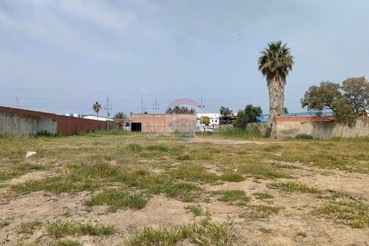 A vendre terrain zone industrielle Rades