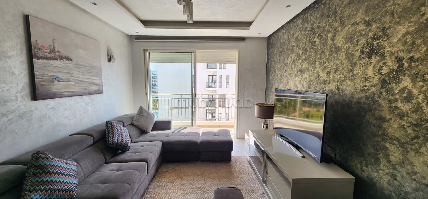 Appartamento arredato di prestigio in affitto a Hay Riad