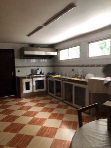 Villa a rehabilitar en el barrio Oasis con una superficie de 552 m2