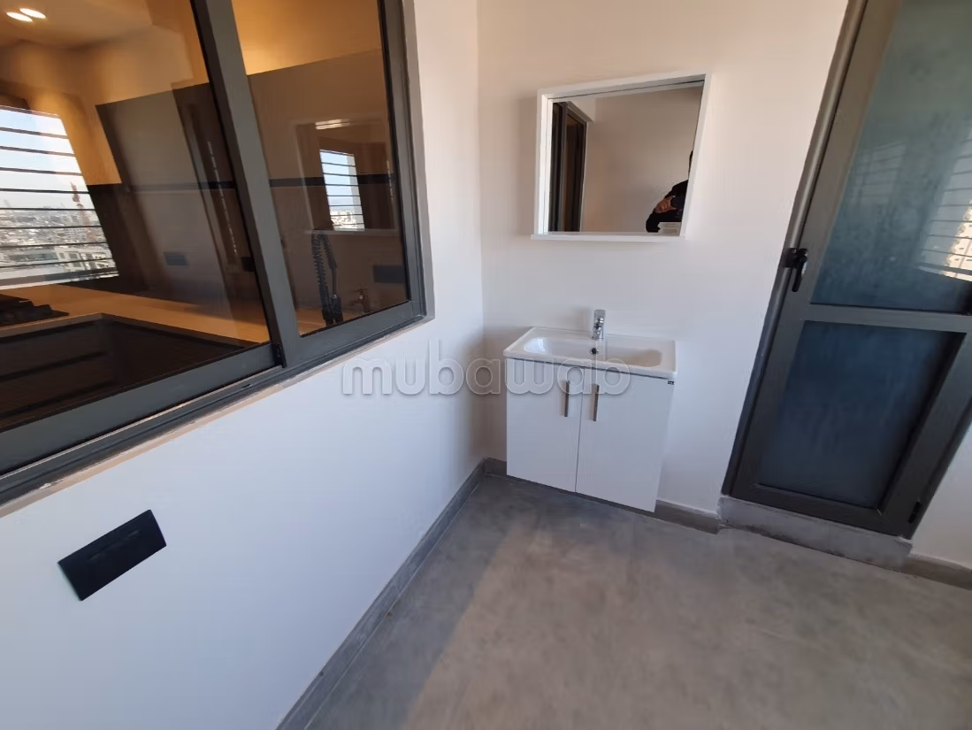 Très chic appartement familial de 3 chambre semi meublé sans vis à vis en plein quartier RACINE — 6