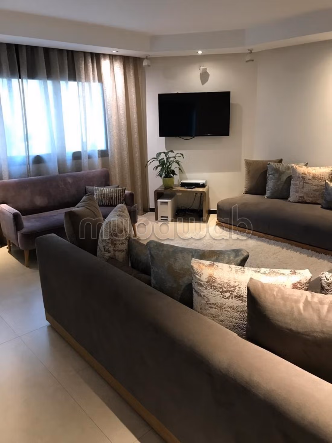 Appartement 124m² à vendre 
Place Ollier Gauthier — 2