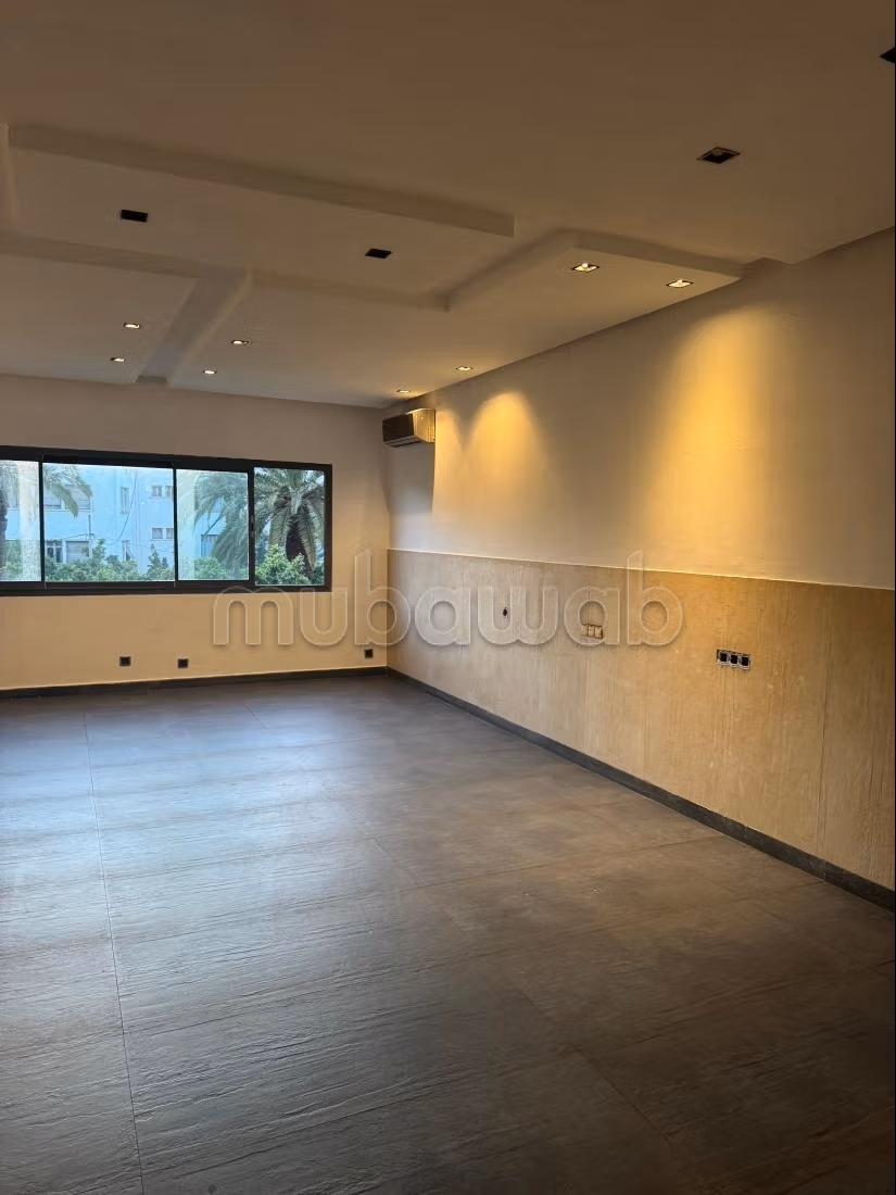 Vente d'un bel appartement à Palmier. 3 pièces confortables