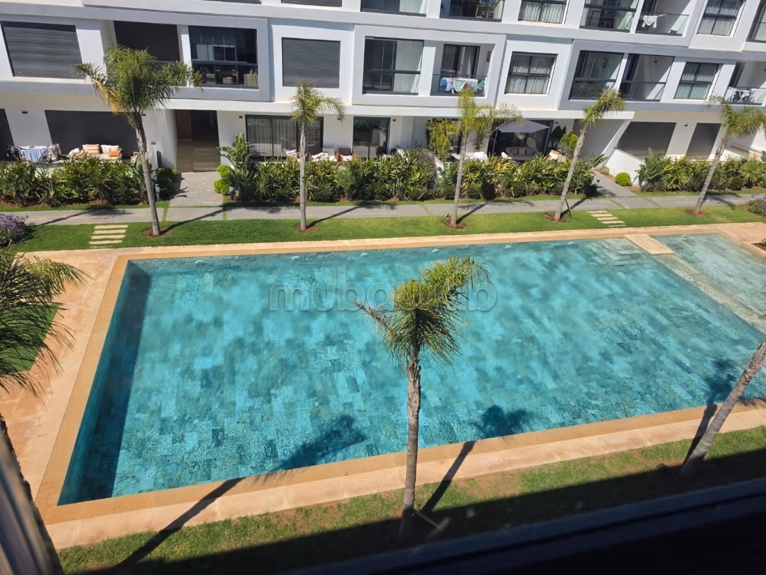 Vend appartement à menzah.
Surface totale 163 m².
Bien meublé — 4