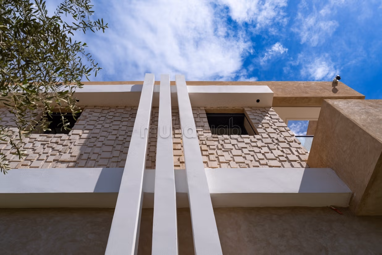 Luxe villa te huur met verwarmd jacuzzi Oppervlakte 400 m². Gemeubileerd