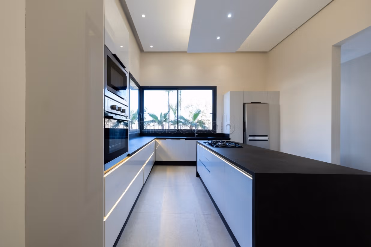 Luxe villa te huur met verwarmd jacuzzi Oppervlakte 400 m². Gemeubileerd