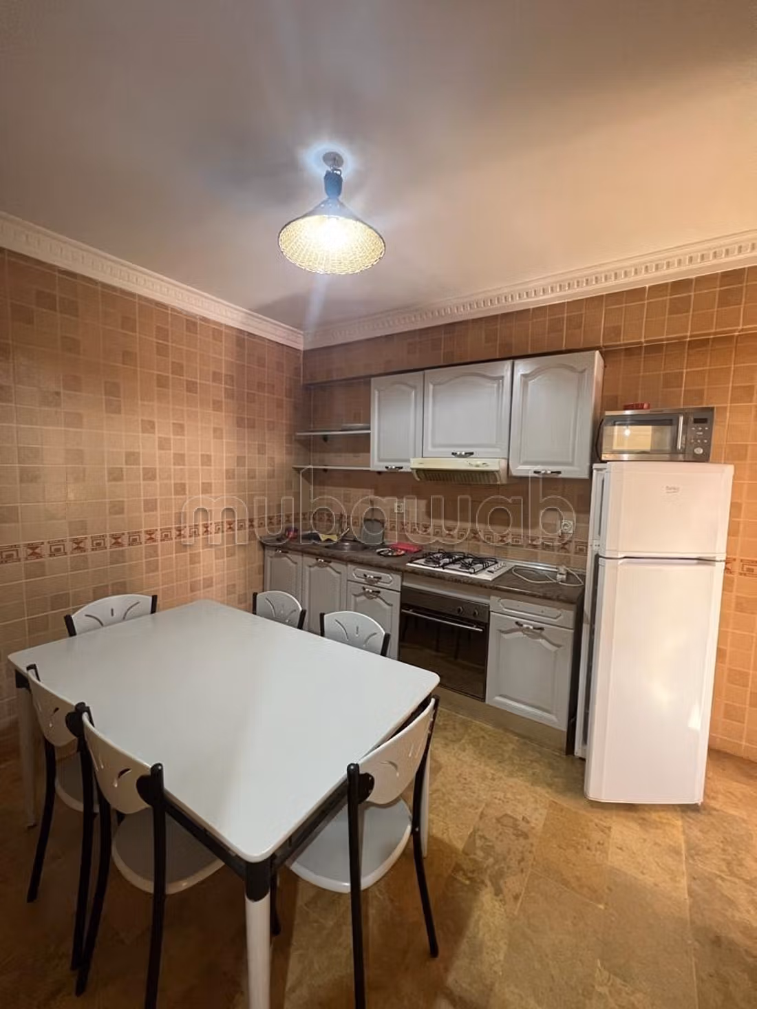 Muy bonito apartamento en alquiler en Victor Hugo. Superficie total 80 m². Bien amueblado