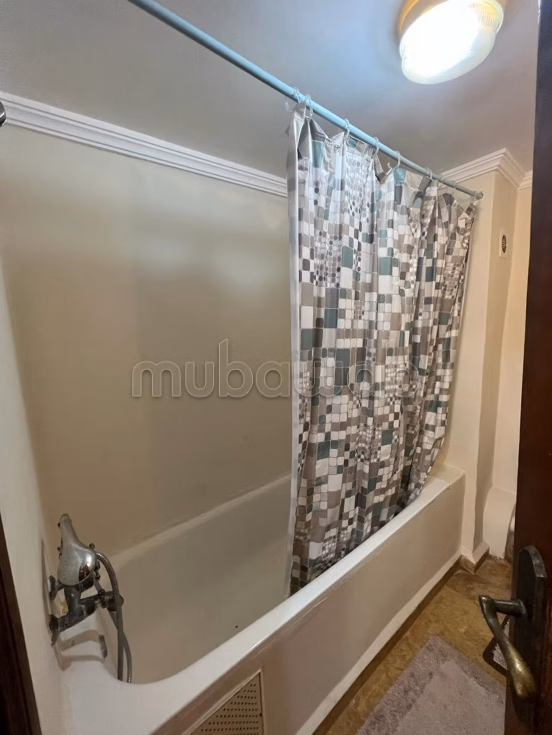Muy bonito apartamento en alquiler en Victor Hugo. Superficie total 80 m². Bien amueblado