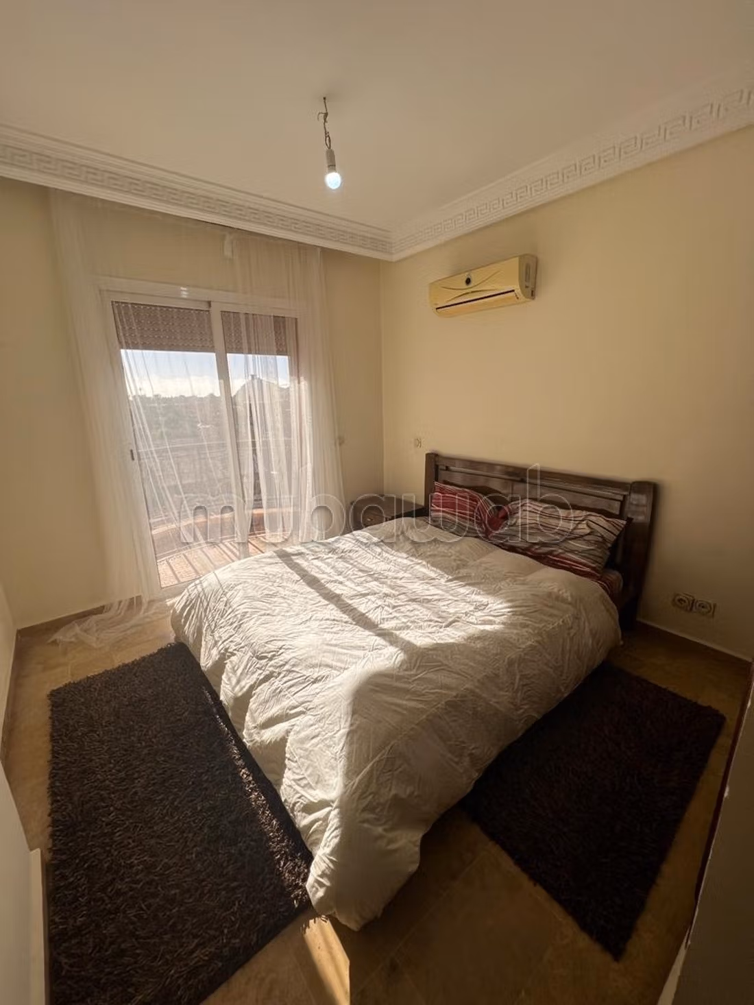 Muy bonito apartamento en alquiler en Victor Hugo. Superficie total 80 m². Bien amueblado