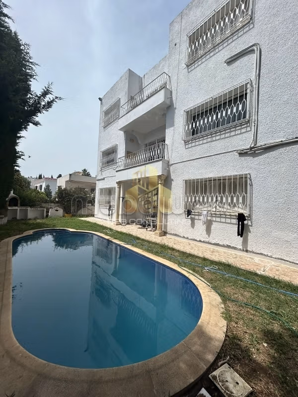 Location villa S 5 in Gammarth