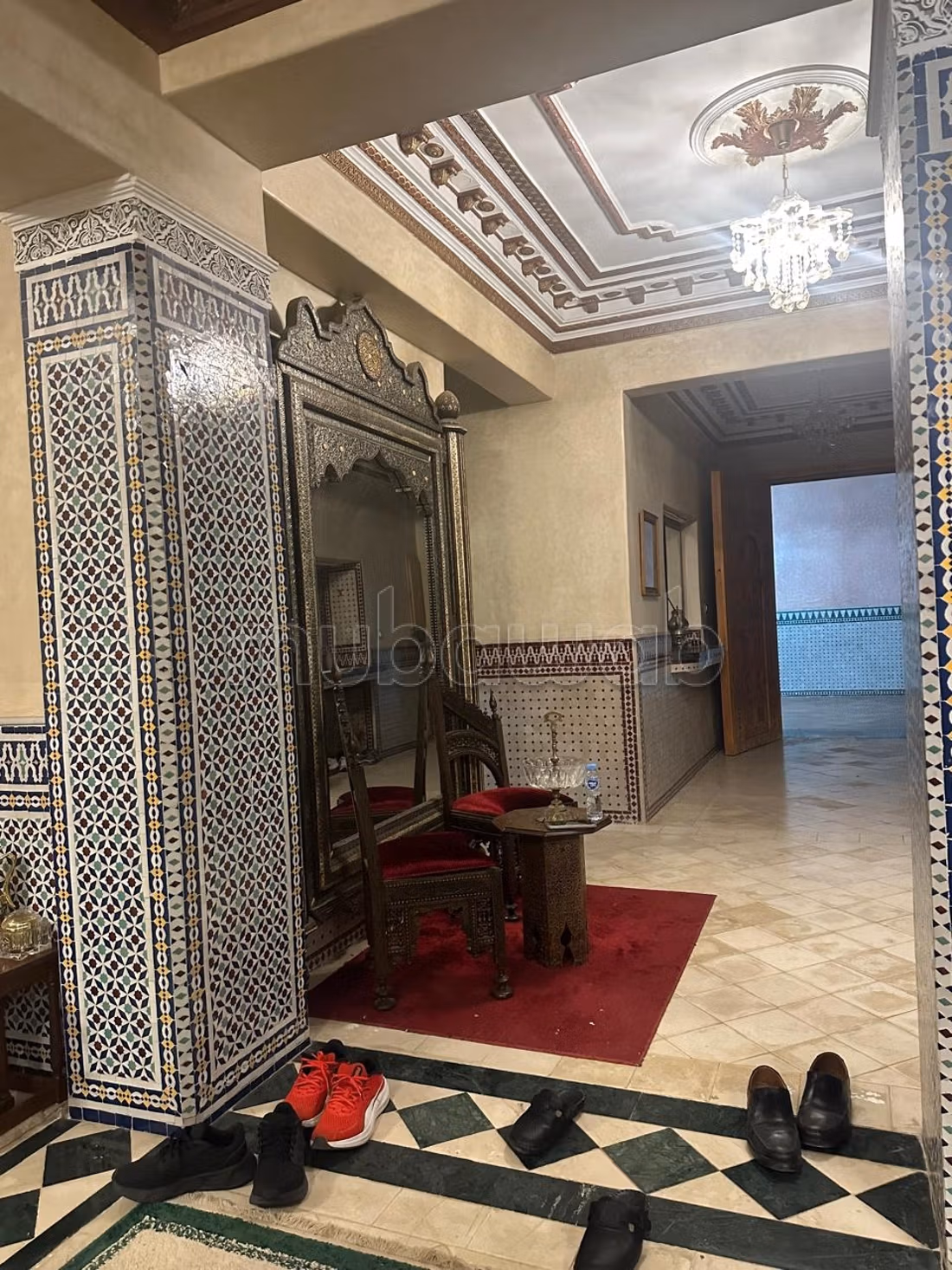 Very beautiful villa with a workshop on 3300 m² equipped