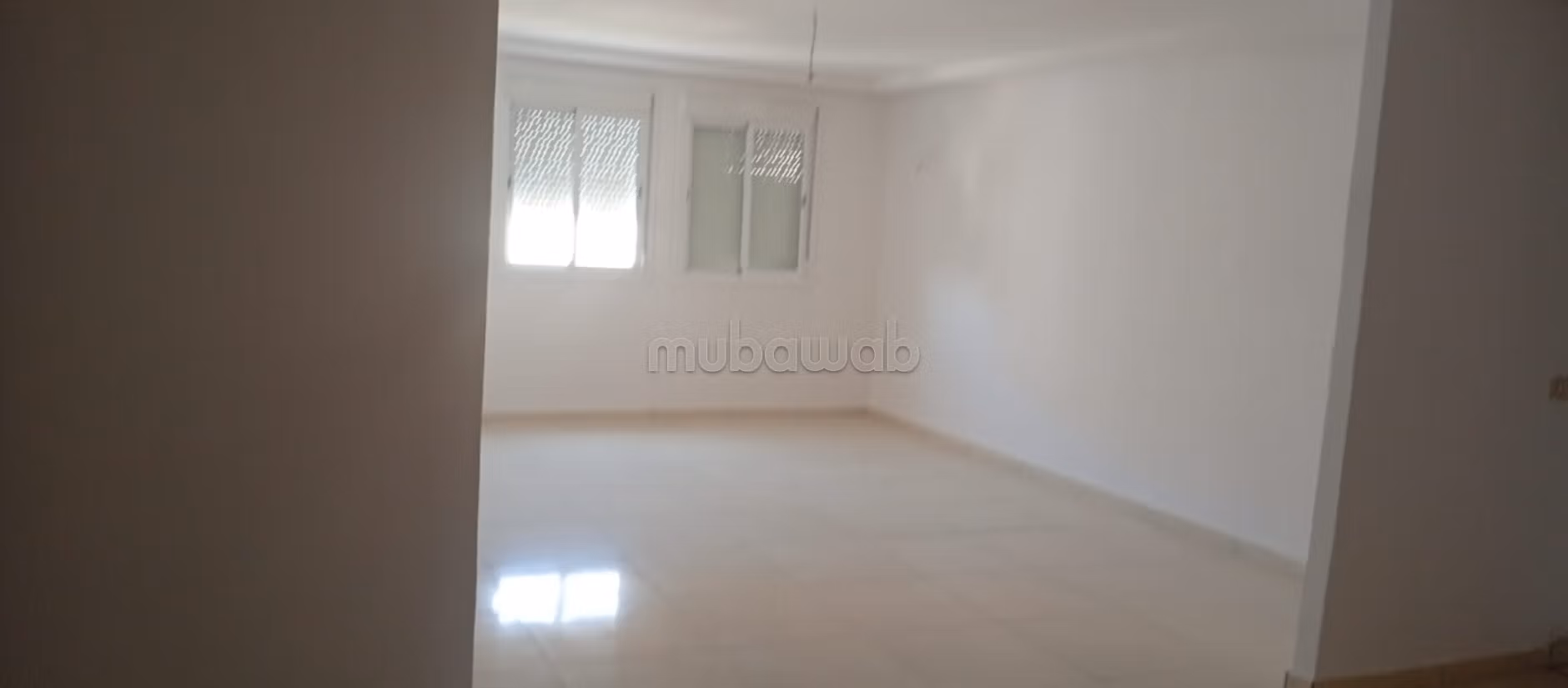 Appartement à louer à Branes 1. Surface de 101 m². Conciergerie à disposition, système de climatisation