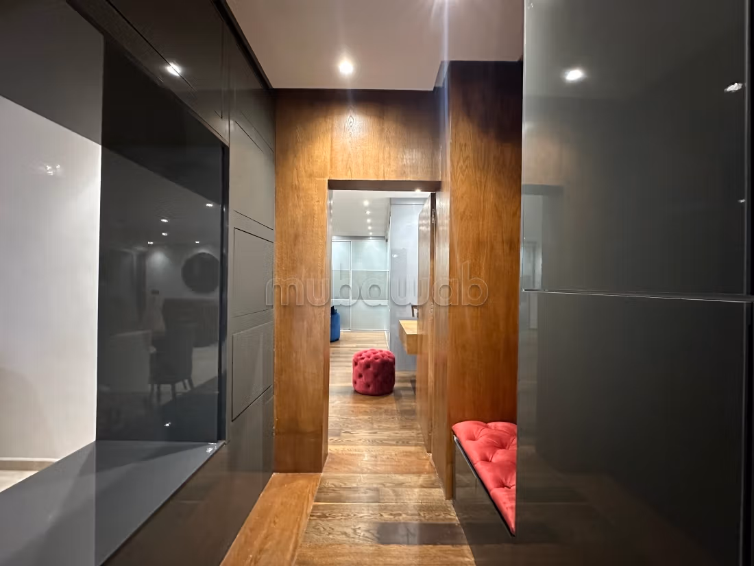 Penthouse in Iberie. Dimension 200 m². Exceptional mountain view, Soundproofing