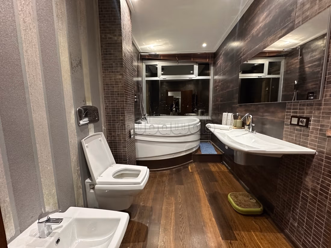 Penthouse in Iberie. Dimension 200 m². Exceptional mountain view, Soundproofing