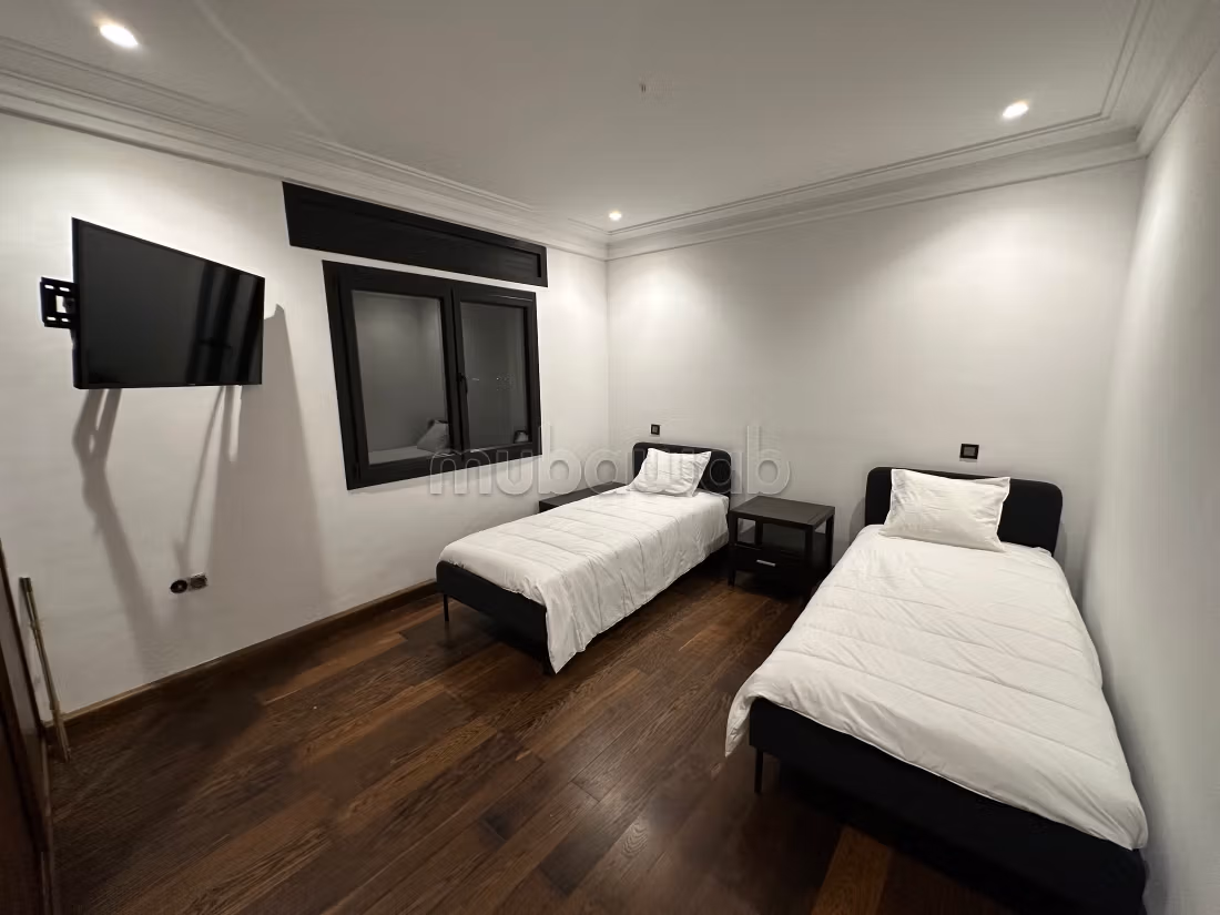 Penthouse in Iberie. Dimension 200 m². Exceptional mountain view, Soundproofing
